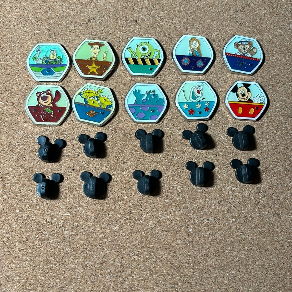 Sunday Ferris Wheel Disney pins